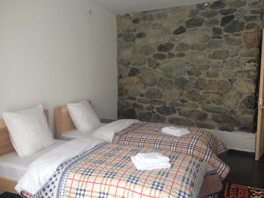 מסטיה Bapsha Guesthouse מראה חיצוני תמונה
